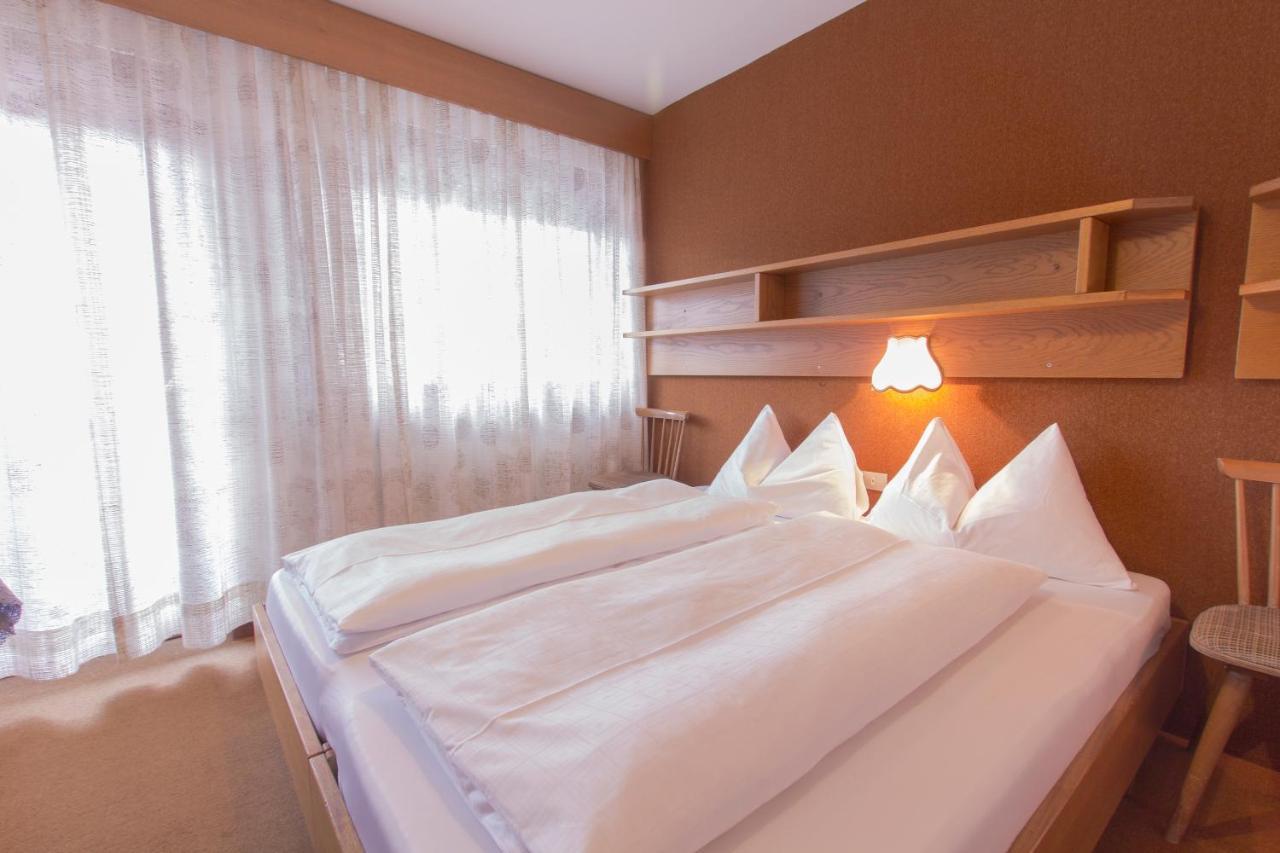 Garni Aquila Hotel Корвара ин Бадия Екстериор снимка